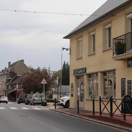 Отель Le Risle -